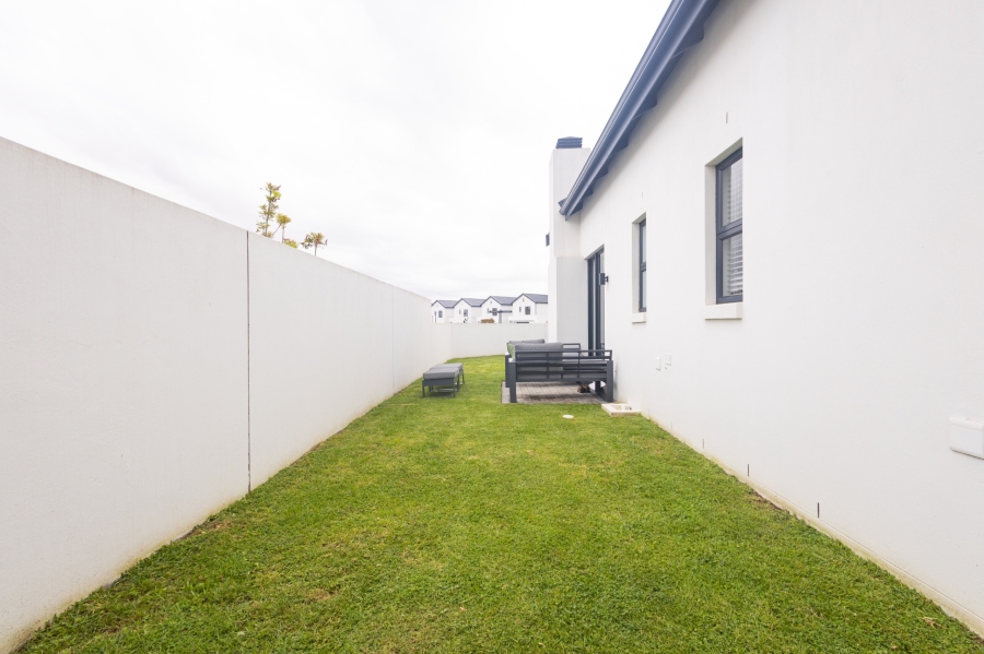 To Let 3 Bedroom Property for Rent in Le Coste Estate Western Cape